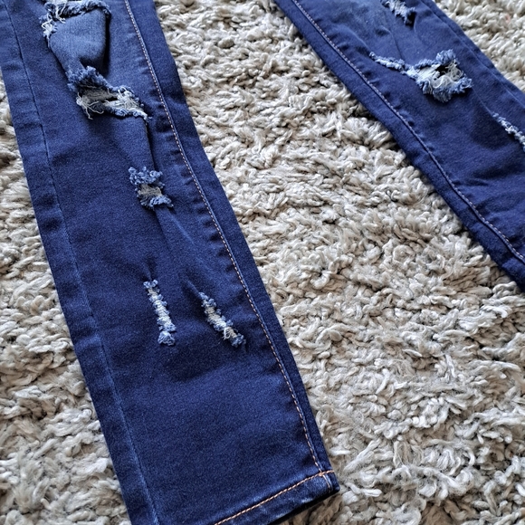 Refuge | Dark blue distressed women's high rise jegging skinny jean - Picture 4 of 10